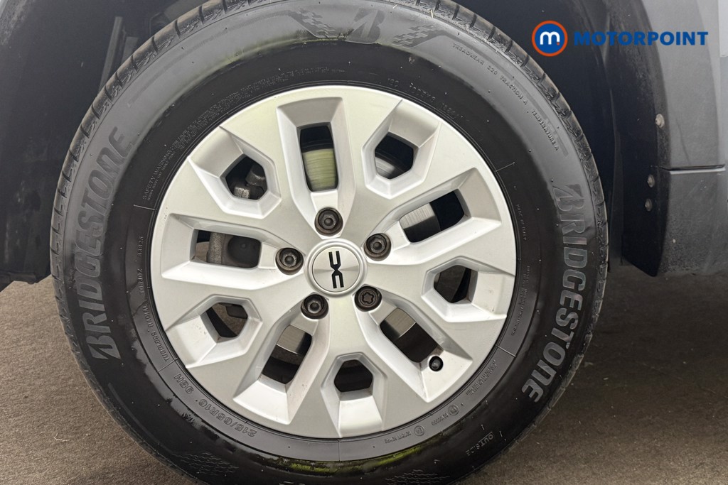 Dacia Duster Expression Manual Petrol SUV - Stock Number (1664570) - 1st supplementary image