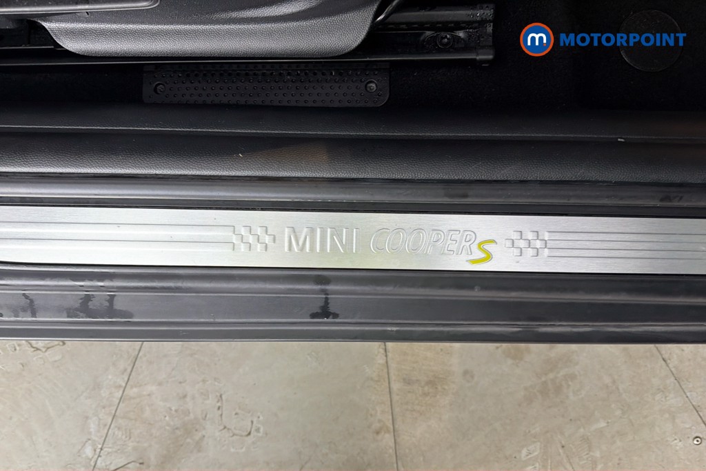 Mini Hatchback Cooper S Level 2 Automatic Electric Hatchback - Stock Number (1664609) - 27th supplementary image