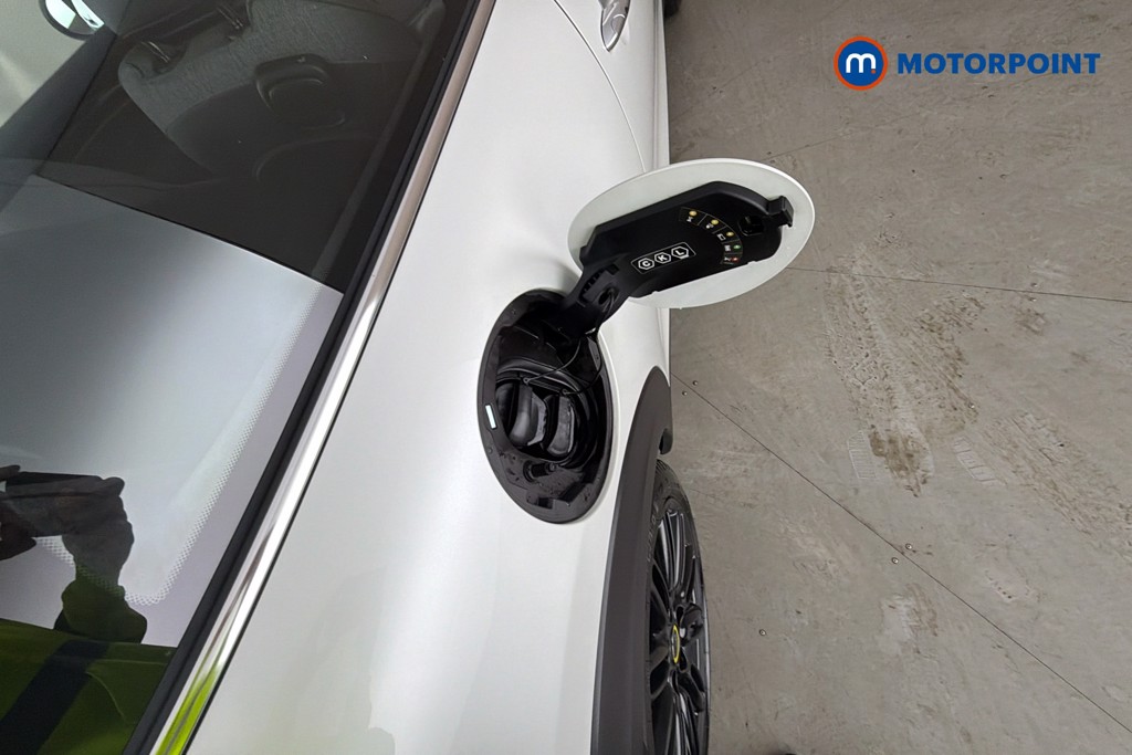 Mini Hatchback Cooper S Level 2 Automatic Electric Hatchback - Stock Number (1664609) - 41st supplementary image