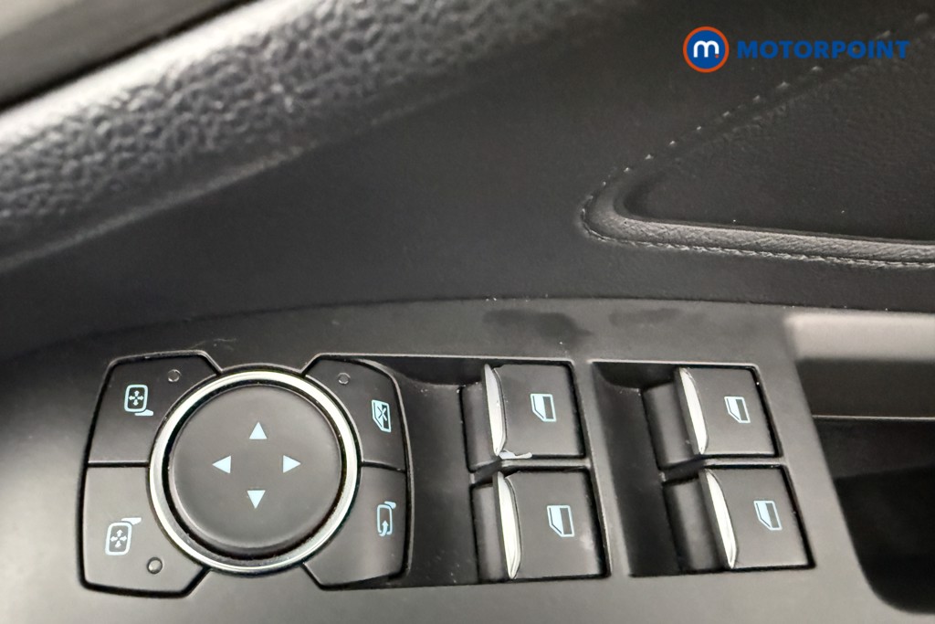 Ford Focus Titanium Manual Petrol Hatchback - Stock Number (1664647) - 19th supplementary image