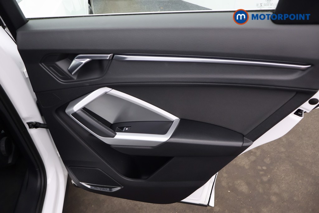 Audi Q3 Sport Manual Petrol SUV - Stock Number (1664859) - 24th supplementary image