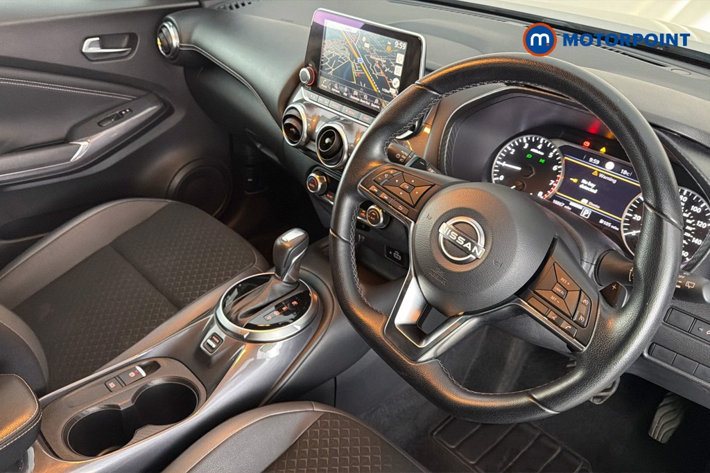 Nissan Juke N-Connecta Automatic Petrol SUV - Stock Number (1665091) - 2nd supplementary image