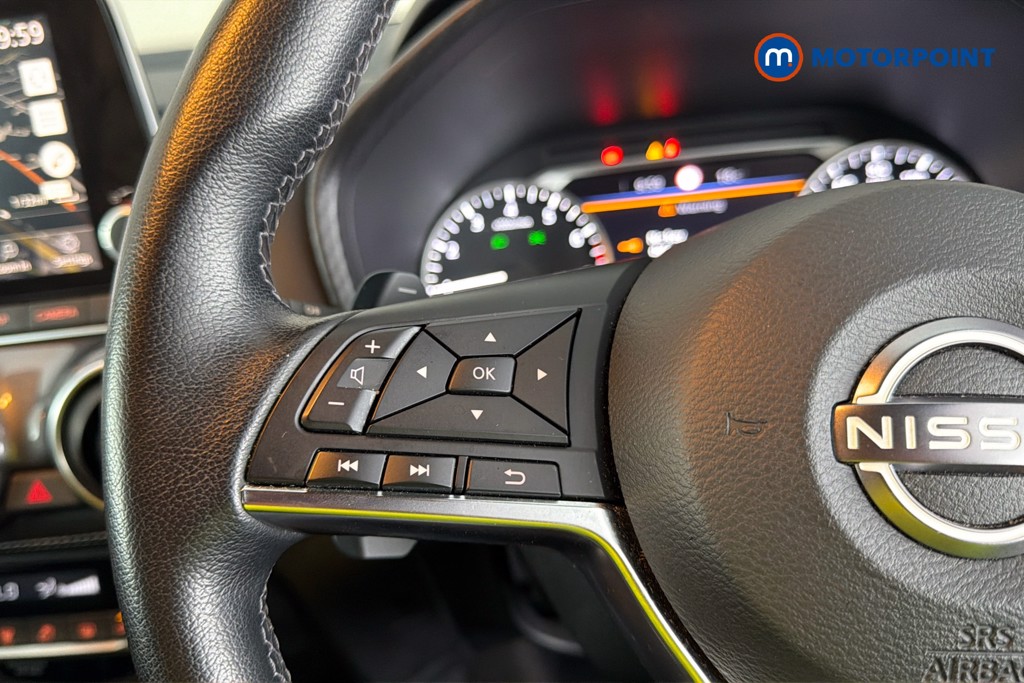 Nissan Juke N-Connecta Automatic Petrol SUV - Stock Number (1665091) - 3rd supplementary image