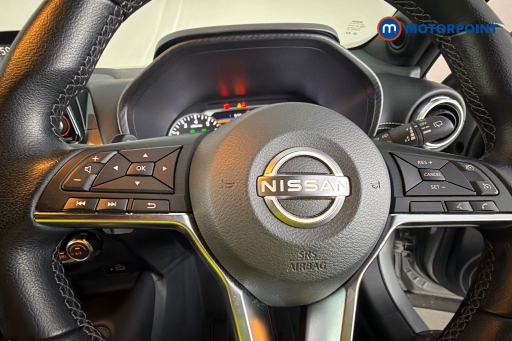 Nissan Juke N-Connecta Automatic Petrol SUV - Stock Number (1665091) - 5th supplementary image