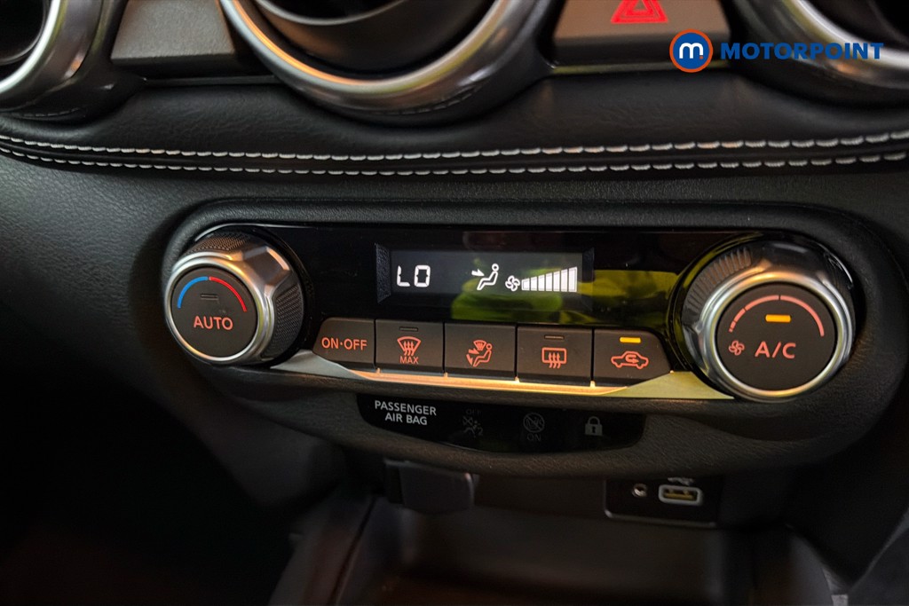 Nissan Juke N-Connecta Automatic Petrol SUV - Stock Number (1665091) - 12th supplementary image