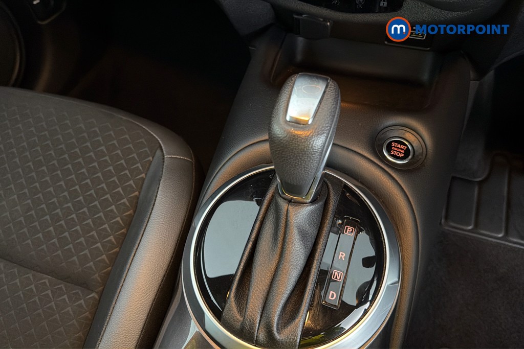 Nissan Juke N-Connecta Automatic Petrol SUV - Stock Number (1665091) - 15th supplementary image