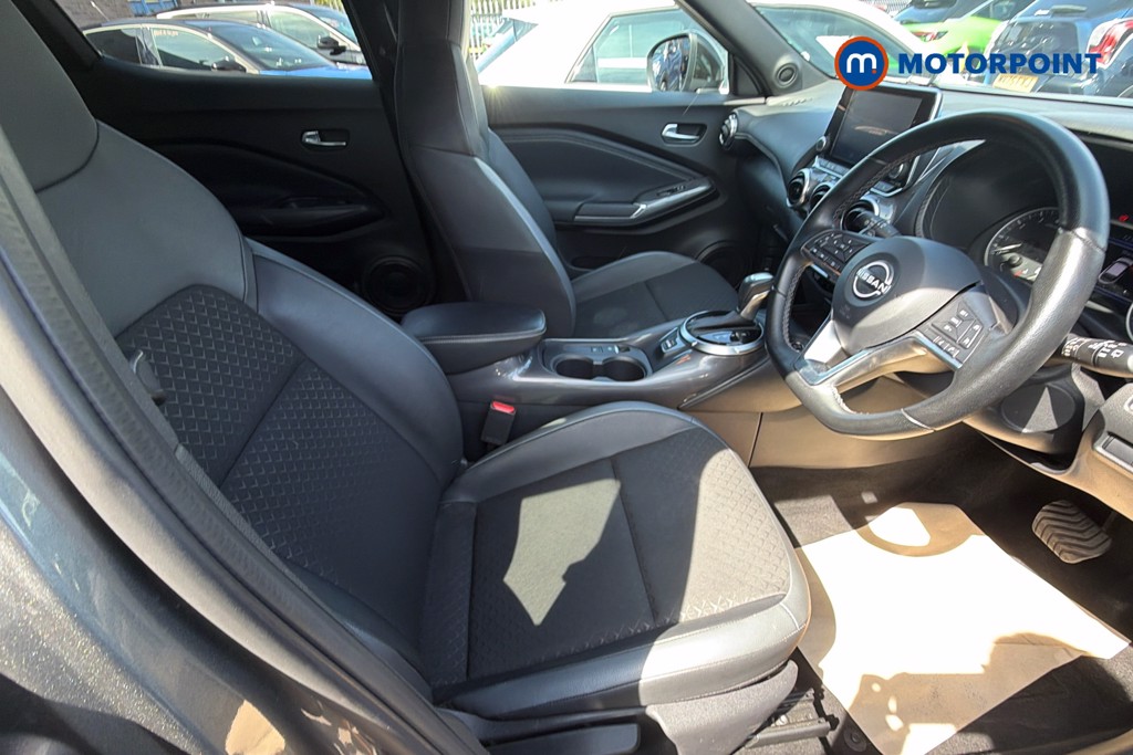 Nissan Juke N-Connecta Automatic Petrol SUV - Stock Number (1665105) - 4th supplementary image
