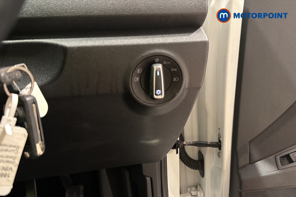 Volkswagen T-Roc Active Manual Petrol SUV - Stock Number (1665507) - 11th supplementary image