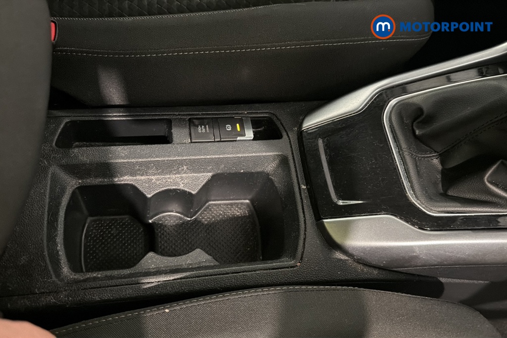 Volkswagen T-Roc Active Manual Petrol SUV - Stock Number (1665507) - 16th supplementary image