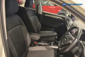 Volkswagen T-Roc Active Manual Petrol SUV - Stock Number (1665507) - 22nd supplementary image