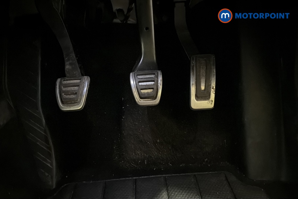 Volkswagen T-Roc Active Manual Petrol SUV - Stock Number (1665507) - 24th supplementary image