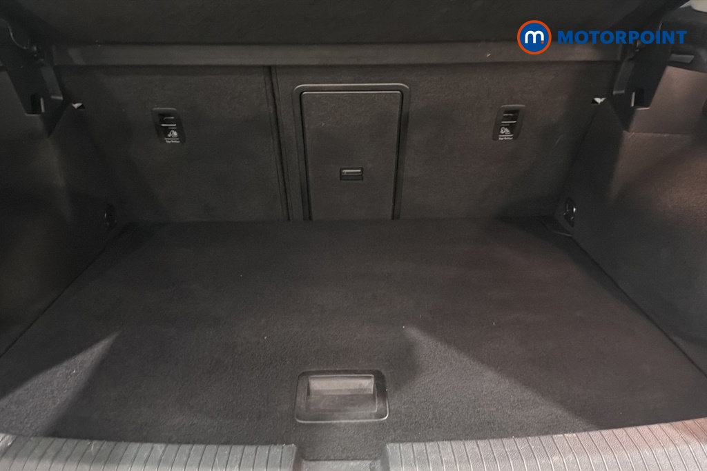 Volkswagen T-Roc Active Manual Petrol SUV - Stock Number (1665507) - 30th supplementary image