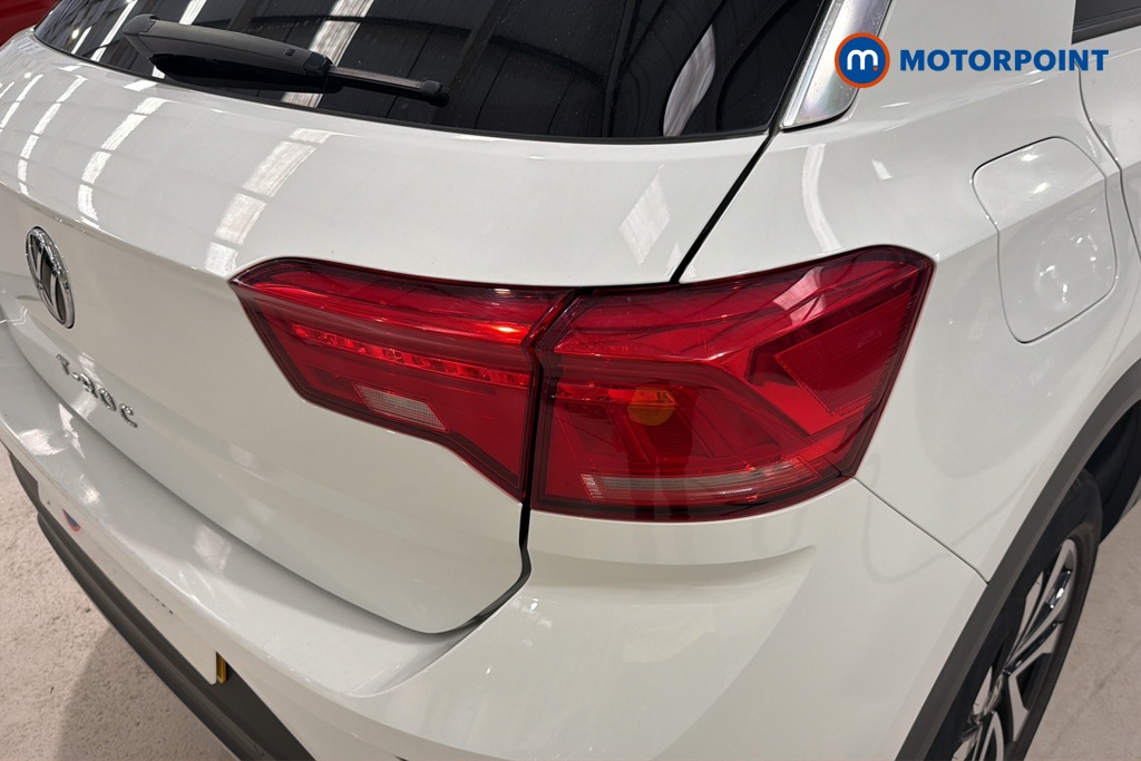 Volkswagen T-Roc Active Manual Petrol SUV - Stock Number (1665507) - 36th supplementary image