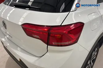 Volkswagen T-Roc Active Manual Petrol SUV - Stock Number (1665507) - 36th supplementary image