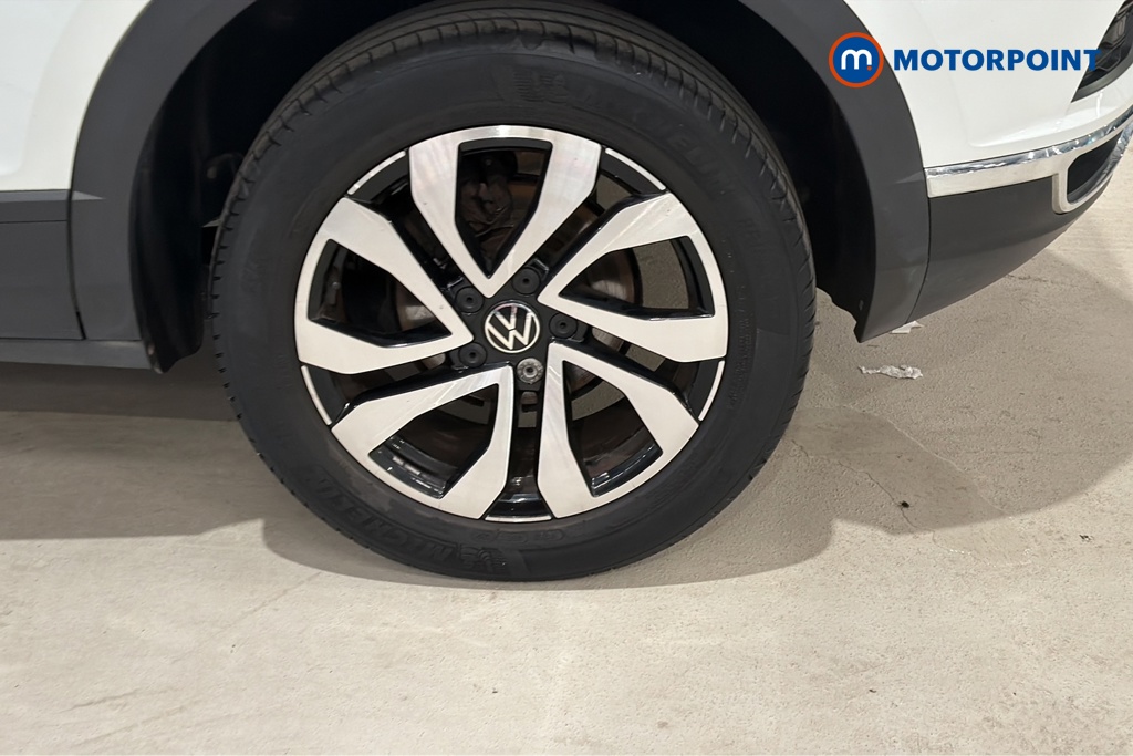 Volkswagen T-Roc Active Manual Petrol SUV - Stock Number (1665507) - 45th supplementary image