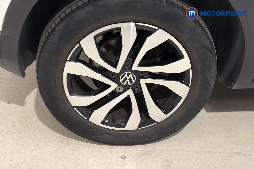 Volkswagen T-Roc Active Manual Petrol SUV - Stock Number (1665507) - 46th supplementary image