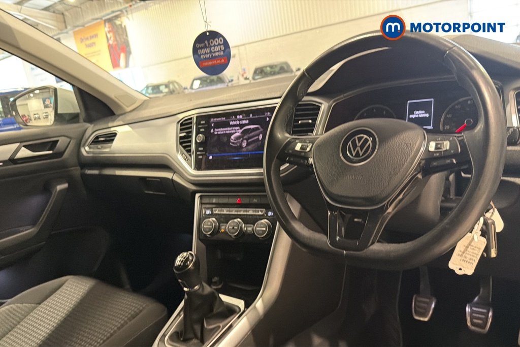 Volkswagen T-Roc Active Manual Petrol SUV - Stock Number (1665507) - 1st supplementary image