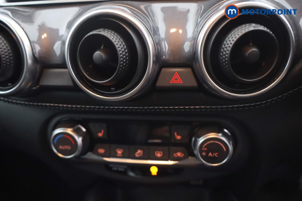 Nissan Juke N-Connecta Automatic Petrol SUV - Stock Number (1665706) - 3rd supplementary image