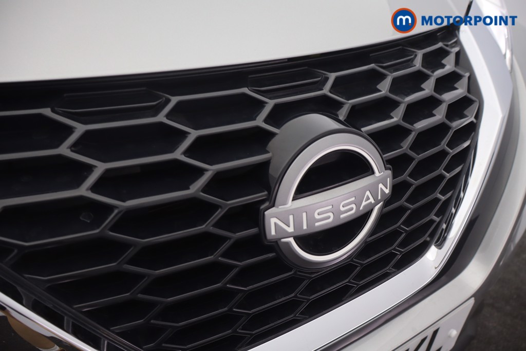 Nissan Juke N-Connecta Automatic Petrol SUV - Stock Number (1665706) - 17th supplementary image