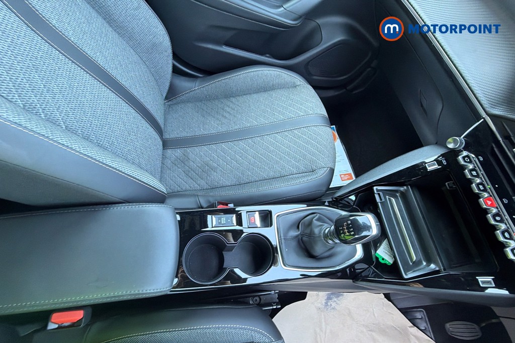 Peugeot 2008 Allure Manual Petrol SUV - Stock Number (1665903) - 25th supplementary image