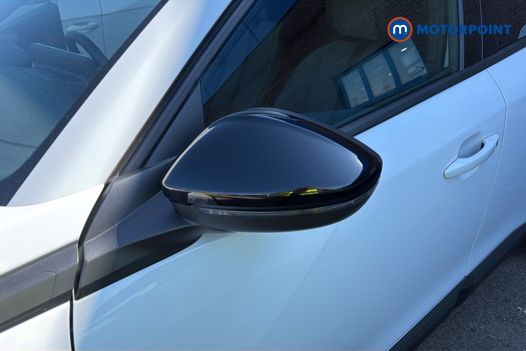 Peugeot 2008 Allure Manual Petrol SUV - Stock Number (1665903) - 40th supplementary image