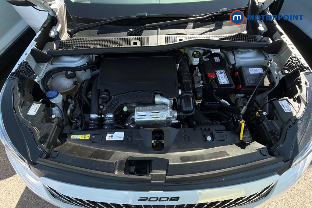 Peugeot 2008 Allure Manual Petrol SUV - Stock Number (1665903) - 1st supplementary image