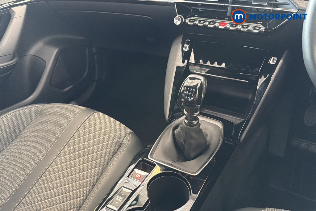 Peugeot 2008 Allure Manual Petrol SUV - Stock Number (1665904) - 15th supplementary image