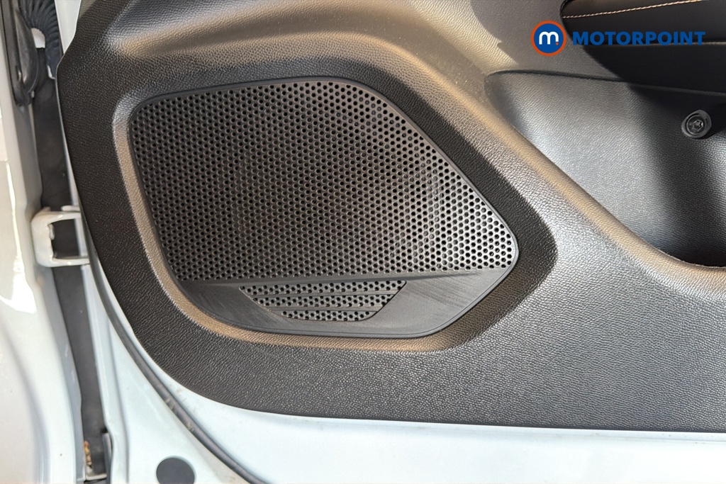Peugeot 2008 Allure Manual Petrol SUV - Stock Number (1665904) - 21st supplementary image