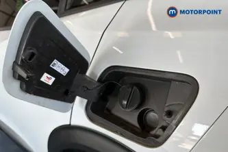 Peugeot 2008 Allure Manual Petrol SUV - Stock Number (1665904) - 41st supplementary image