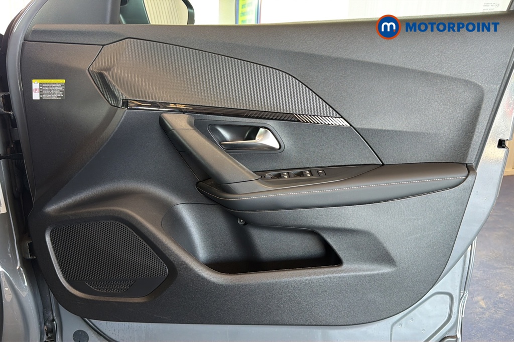 Peugeot 2008 Allure Manual Petrol SUV - Stock Number (1665925) - 18th supplementary image