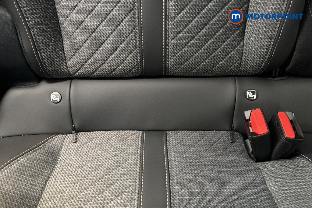 Peugeot 2008 Allure Manual Petrol SUV - Stock Number (1665925) - 27th supplementary image
