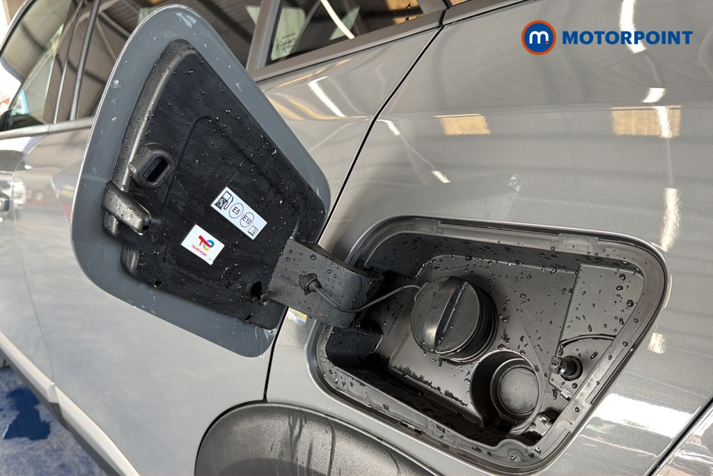 Peugeot 2008 Allure Manual Petrol SUV - Stock Number (1665925) - 41st supplementary image