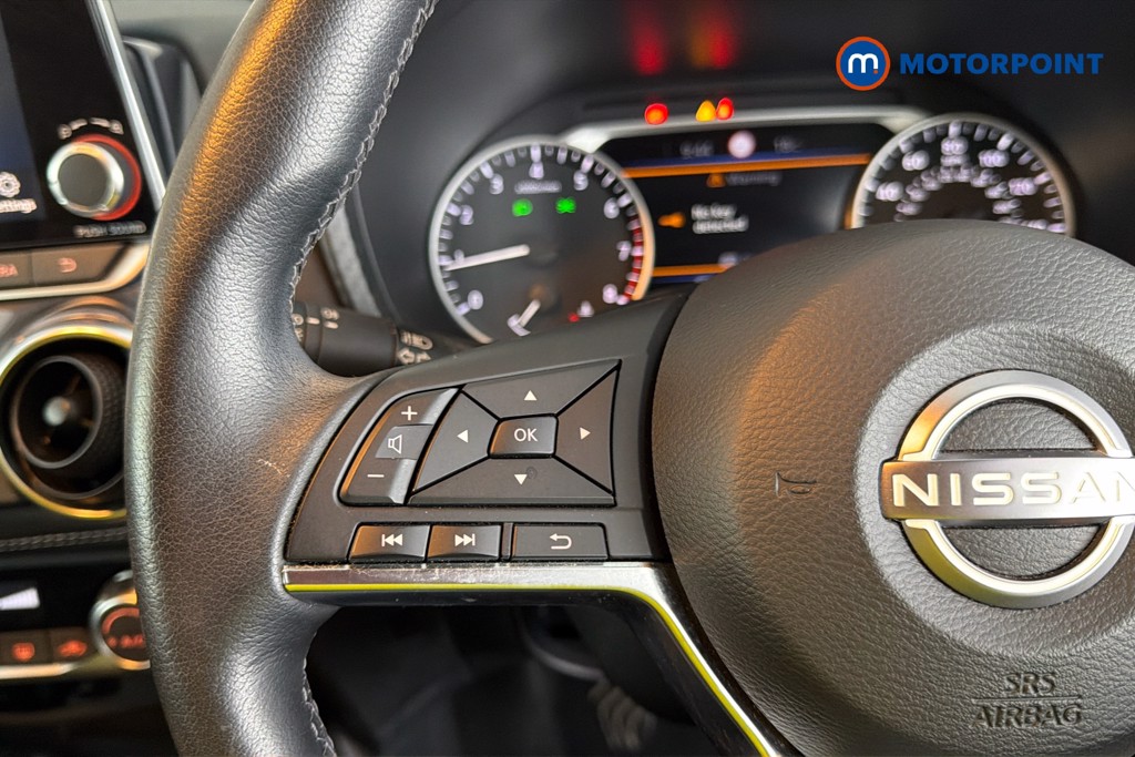 Nissan Juke N-Connecta Manual Petrol SUV - Stock Number (1666039) - 3rd supplementary image