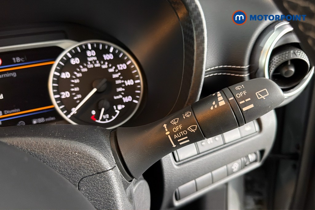 Nissan Juke N-Connecta Manual Petrol SUV - Stock Number (1666039) - 7th supplementary image