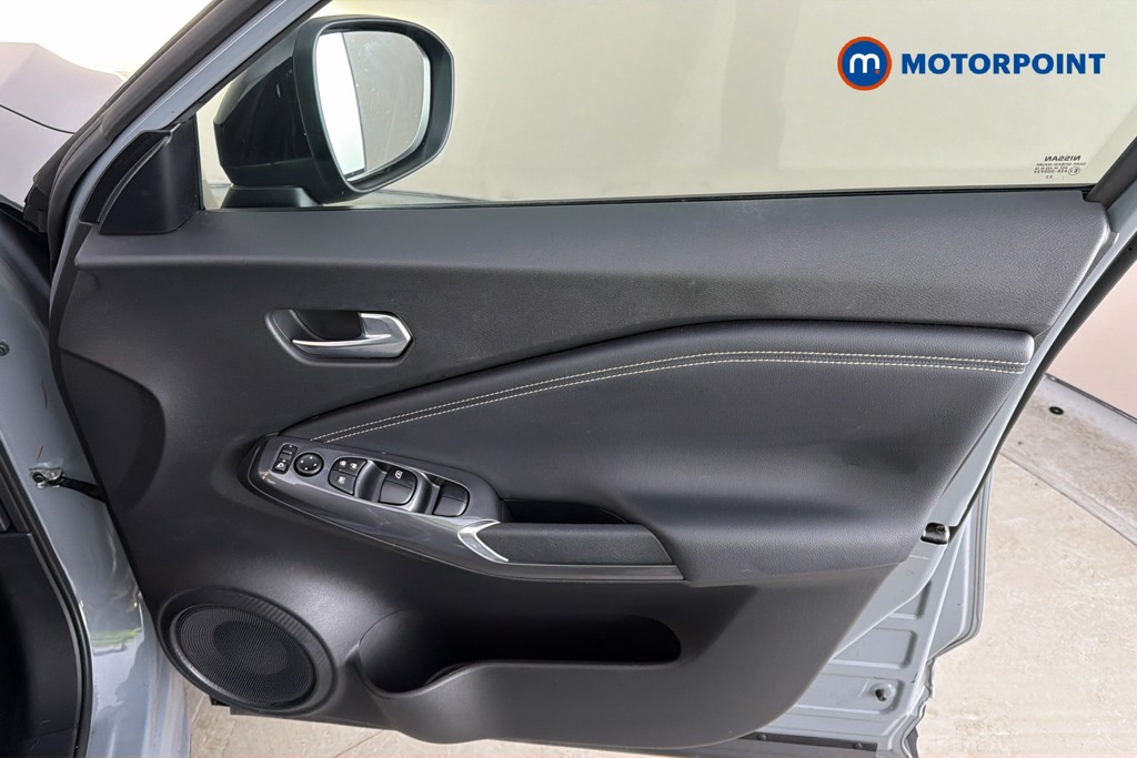 Nissan Juke N-Connecta Manual Petrol SUV - Stock Number (1666039) - 19th supplementary image