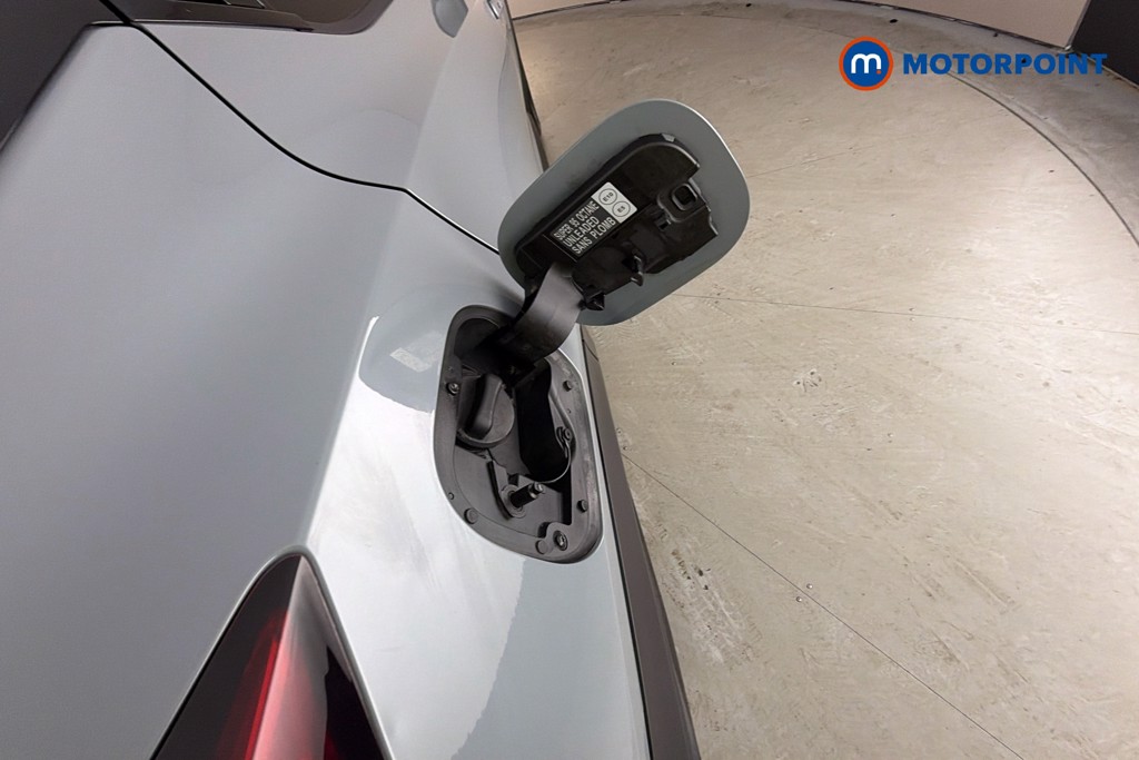 Nissan Juke N-Connecta Manual Petrol SUV - Stock Number (1666039) - 41st supplementary image