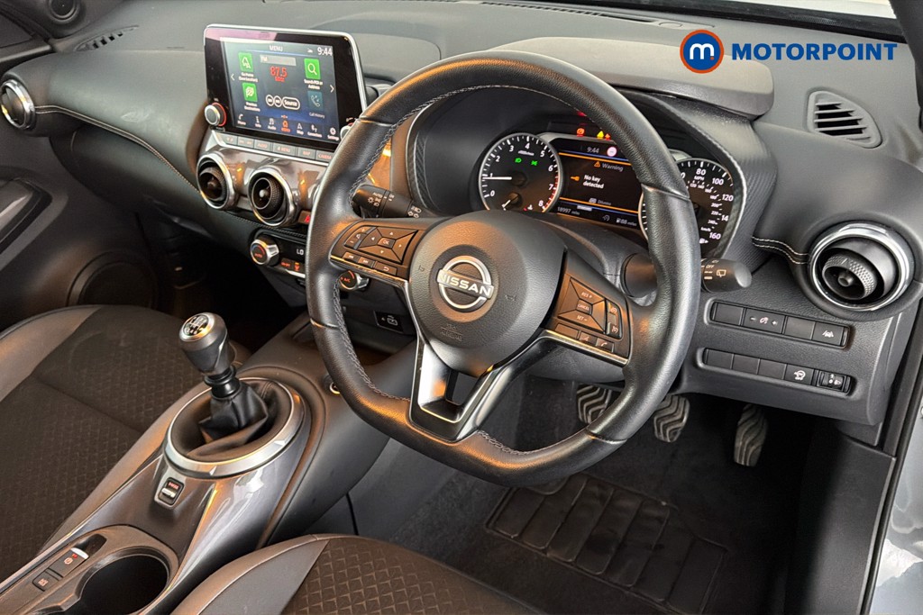Nissan Juke N-Connecta Manual Petrol SUV - Stock Number (1666039) - 1st supplementary image