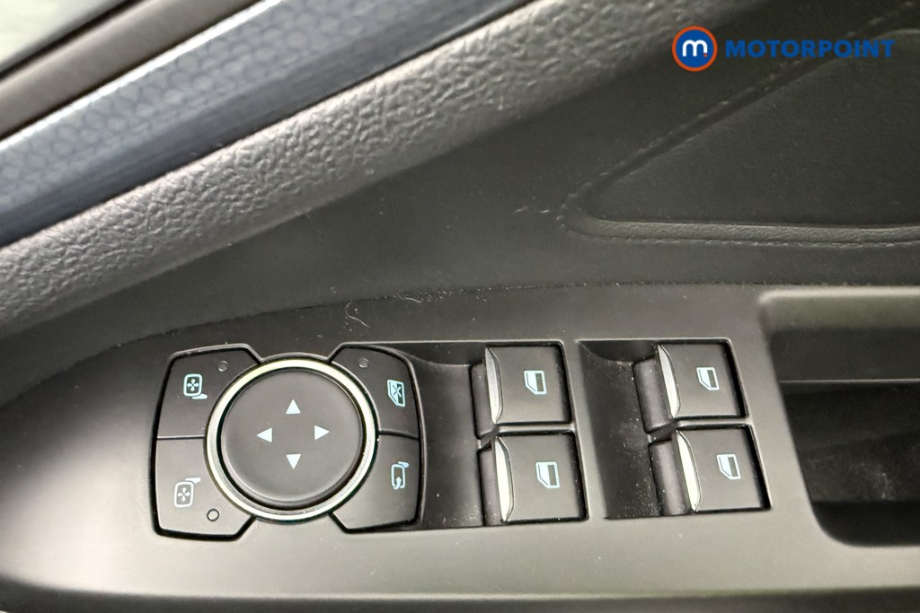 Ford Focus Active X Manual Petrol Hatchback - Stock Number (1666617) - 15th supplementary image