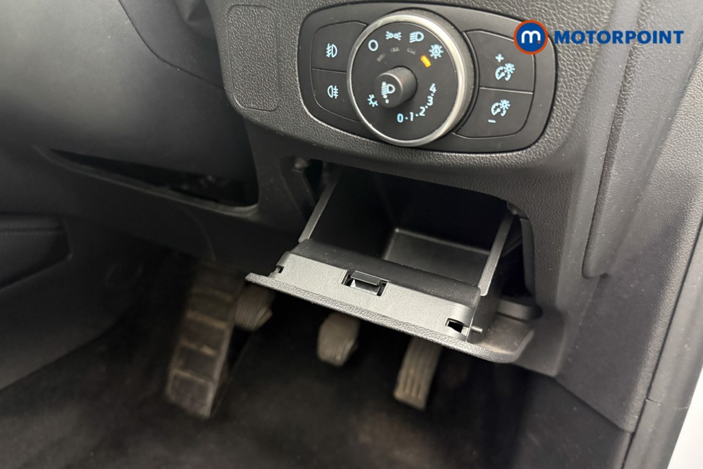 Ford Focus Active X Manual Petrol Hatchback - Stock Number (1666617) - 18th supplementary image
