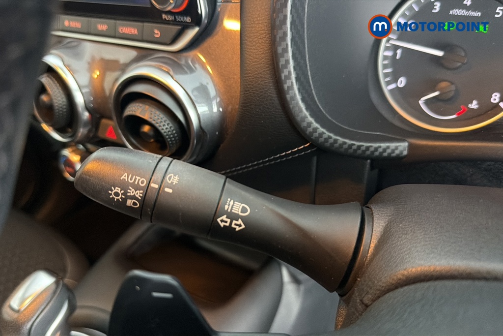 Nissan Juke N-Connecta Automatic Petrol SUV - Stock Number (1667044) - 5th supplementary image