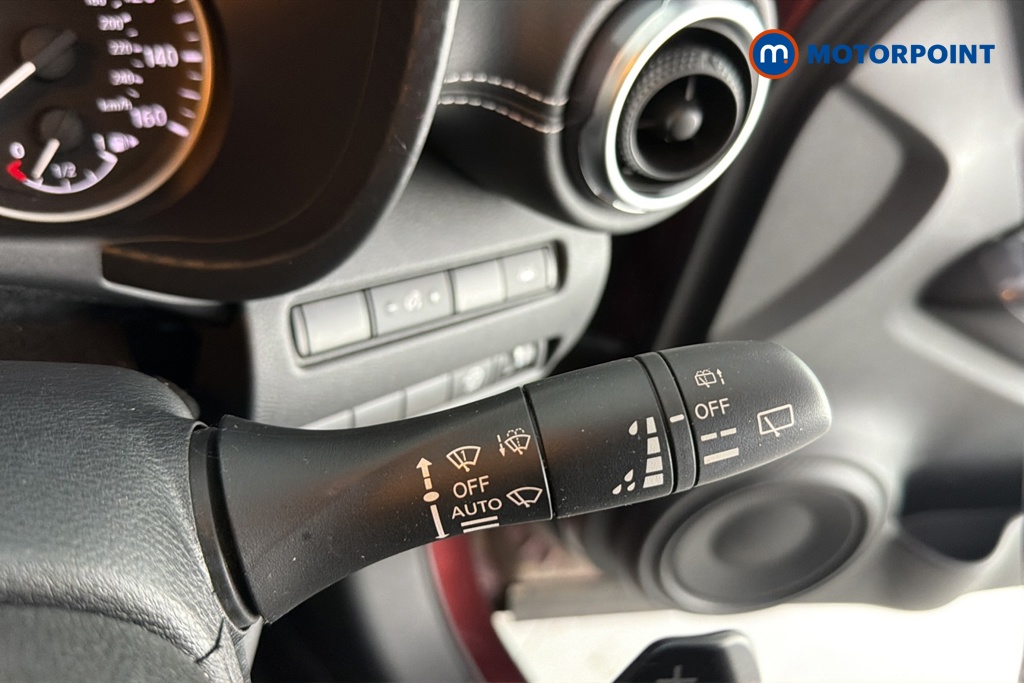 Nissan Juke N-Connecta Automatic Petrol SUV - Stock Number (1667044) - 6th supplementary image