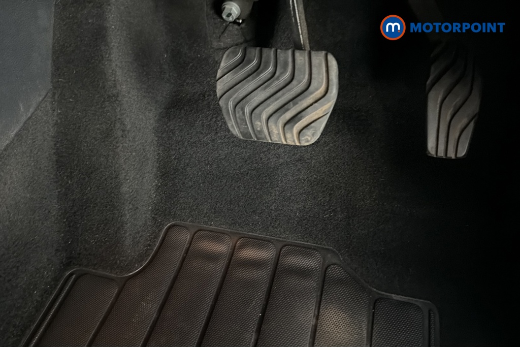 Nissan Juke N-Connecta Automatic Petrol SUV - Stock Number (1667044) - 24th supplementary image