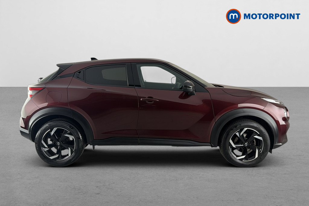 Nissan Juke N-Connecta Automatic Petrol SUV - Stock Number (1667044) - Passenger side
