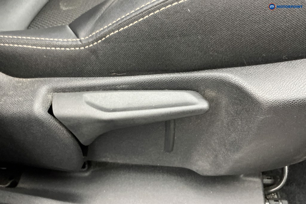 Peugeot 3008 GT Automatic Petrol SUV - Stock Number (1667049) - 23rd supplementary image