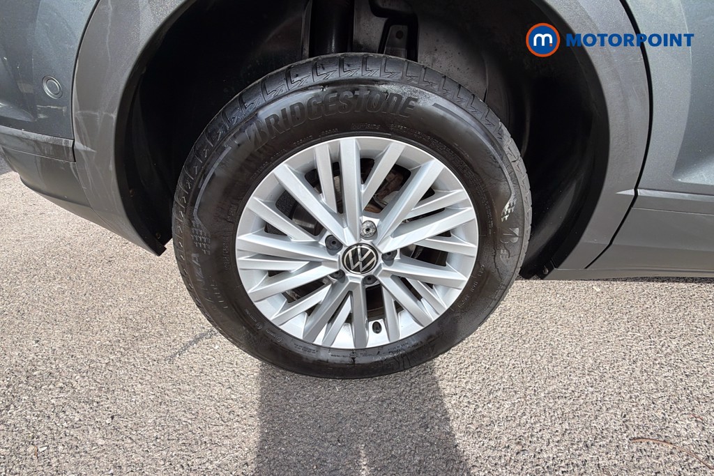 Volkswagen T-Roc Life Manual Petrol SUV - Stock Number (1667381) - 35th supplementary image