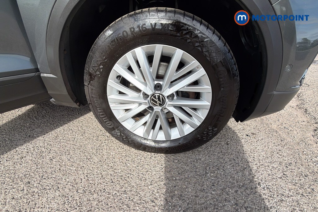 Volkswagen T-Roc Life Manual Petrol SUV - Stock Number (1667381) - 36th supplementary image