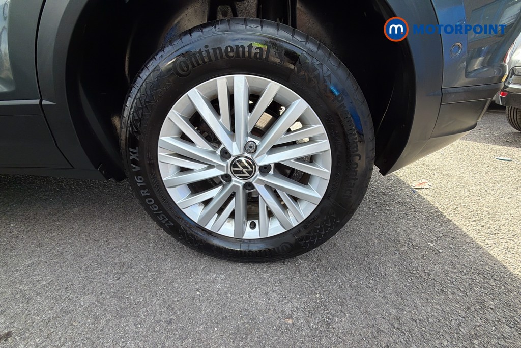 Volkswagen T-Roc Life Manual Petrol SUV - Stock Number (1667381) - 39th supplementary image