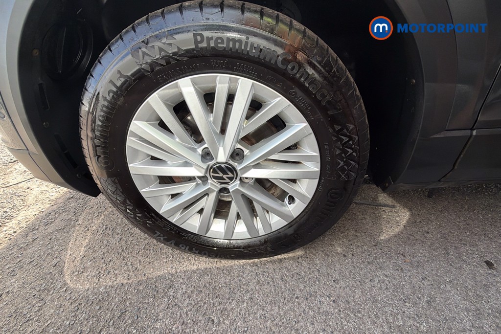 Volkswagen T-Roc Life Manual Petrol SUV - Stock Number (1667381) - 41st supplementary image