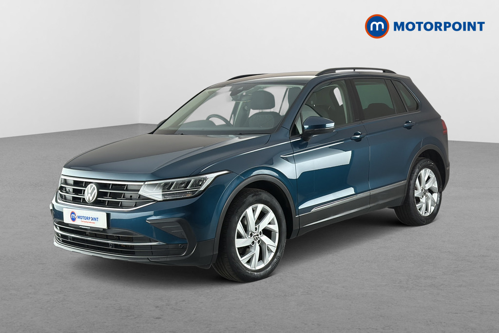 Volkswagen Tiguan Life Automatic Petrol SUV - Stock Number (1667543) - Passenger side front corner