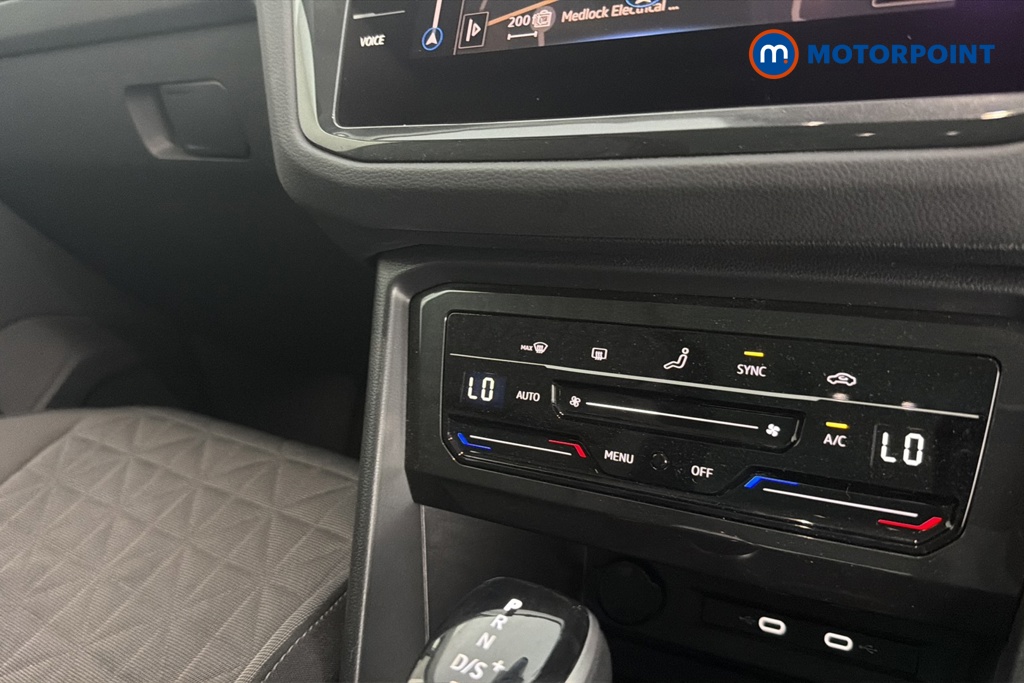 Volkswagen Tiguan Life Automatic Petrol SUV - Stock Number (1667543) - 12th supplementary image